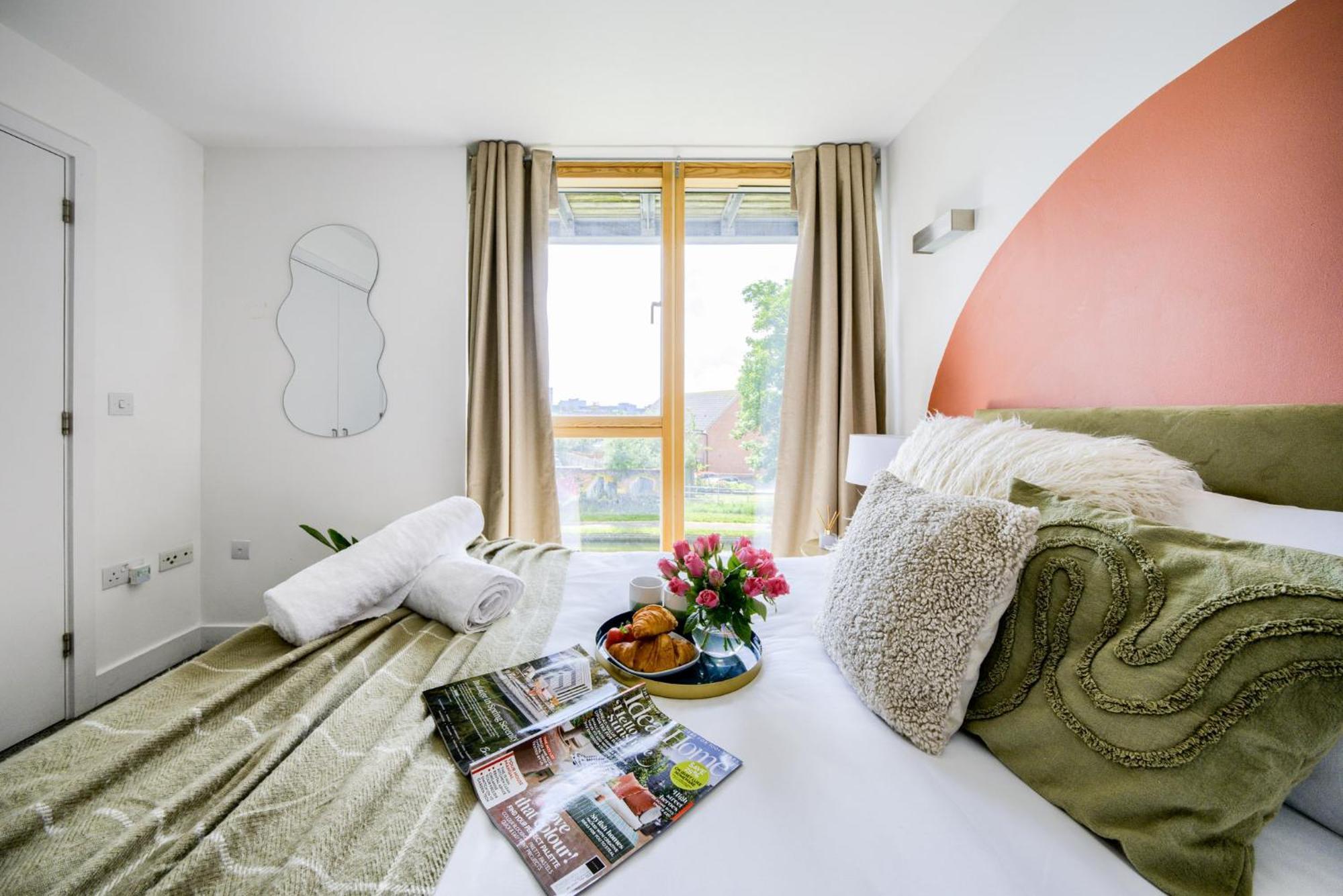 Coventry Large 4-Bed Townhouse By Empower Homes Exteriör bild