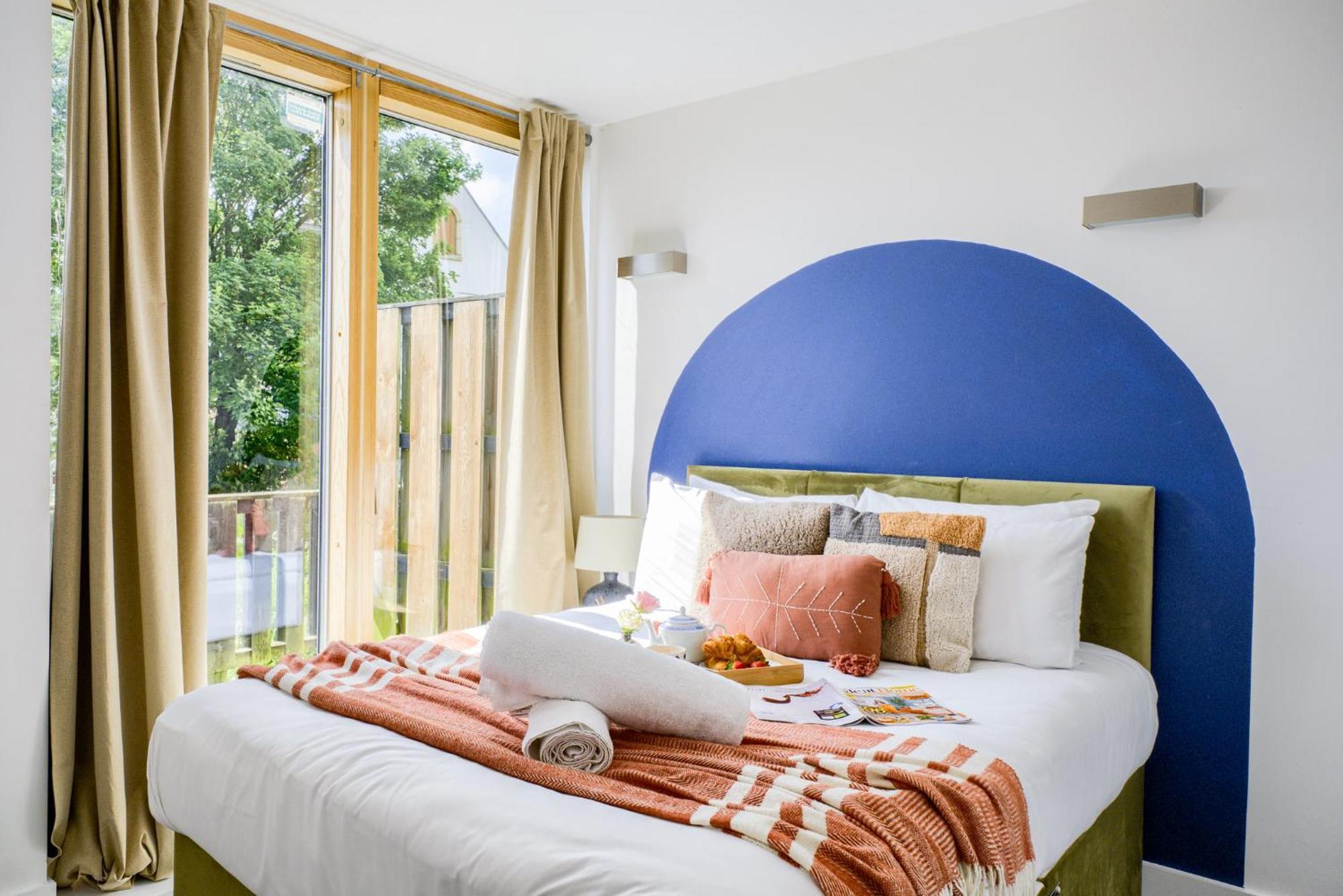 Coventry Large 4-Bed Townhouse By Empower Homes Exteriör bild