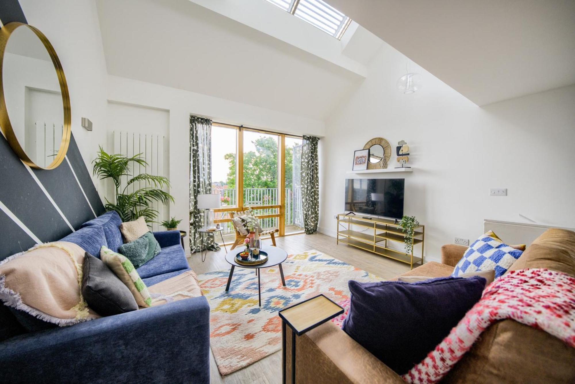 Coventry Large 4-Bed Townhouse By Empower Homes Exteriör bild