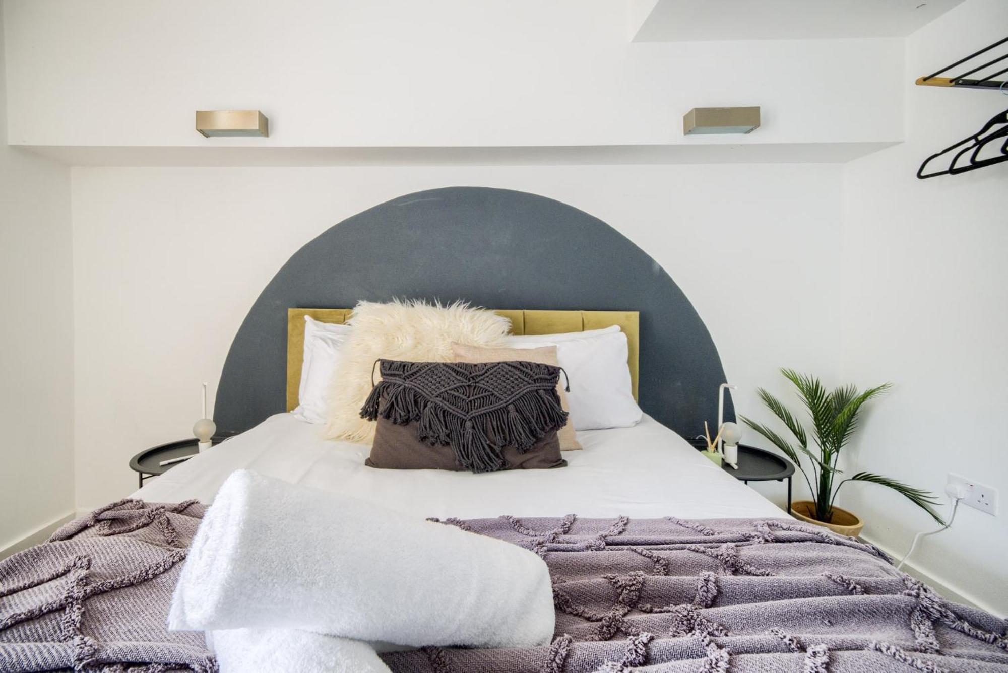 Coventry Large 4-Bed Townhouse By Empower Homes Exteriör bild
