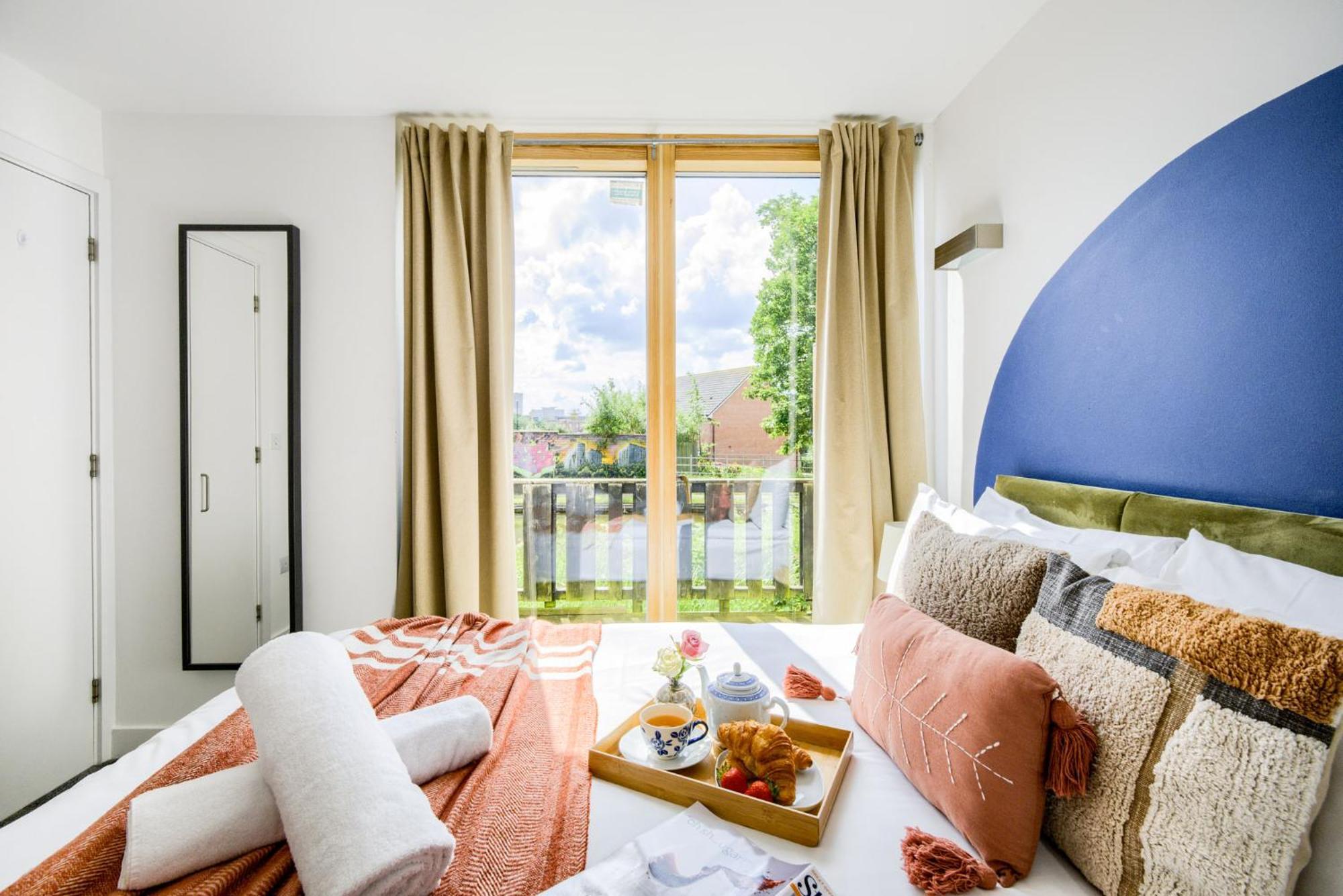 Coventry Large 4-Bed Townhouse By Empower Homes Exteriör bild