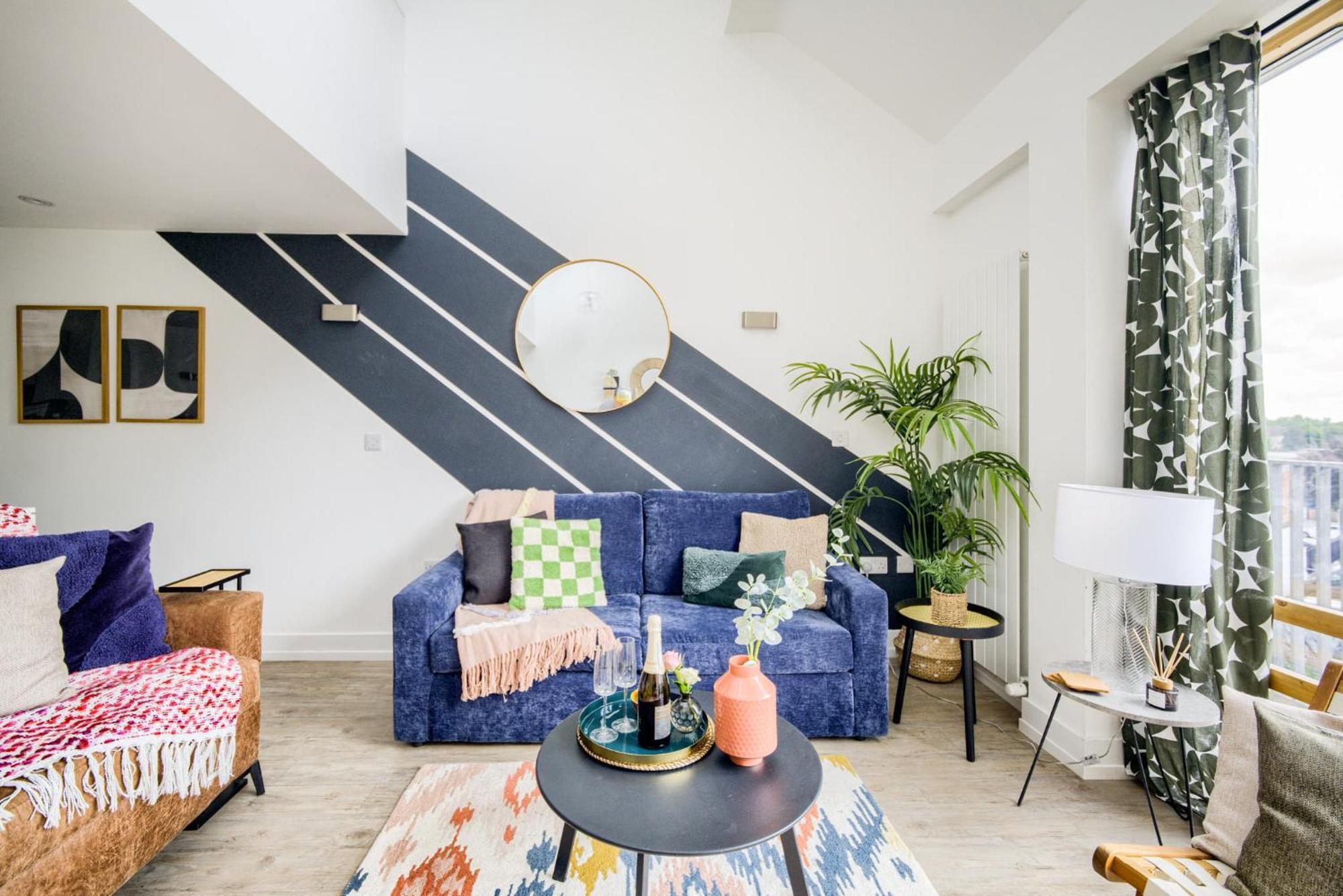 Coventry Large 4-Bed Townhouse By Empower Homes Exteriör bild